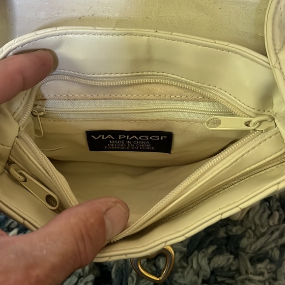 Purses - Picture 3 of 5